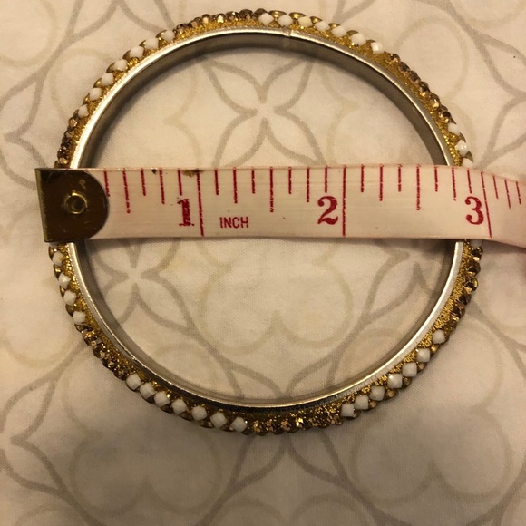 Brand new pair of ‘lak’ bangles with rhinestone - Picture 6 of 10